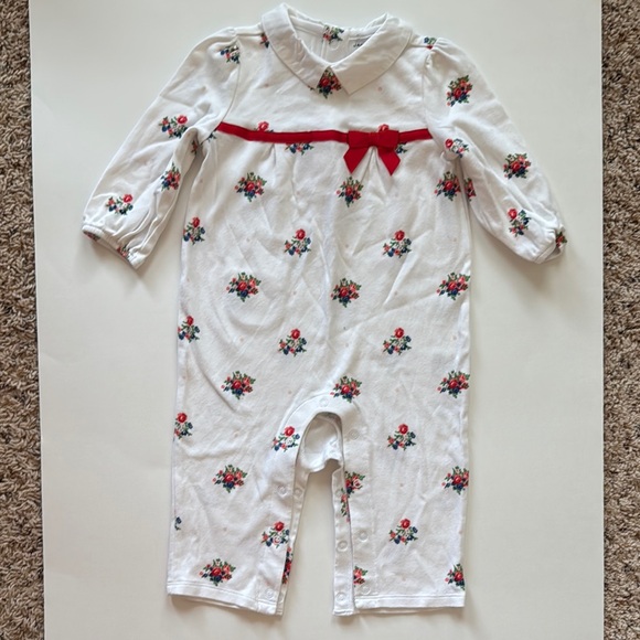 Janie and Jack Other - Classic White Floral Baby One-Piece with Red Trim
